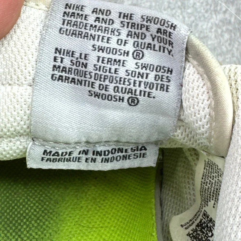 Nike Air Force 1 Low Top Kids Size 4.5Y White Wolf Grey Volt FN3875-101‎